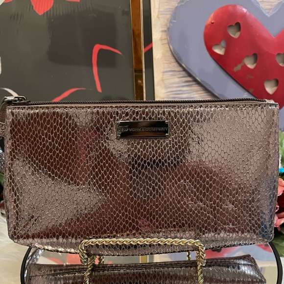 New York Company Cosmetic Pouch